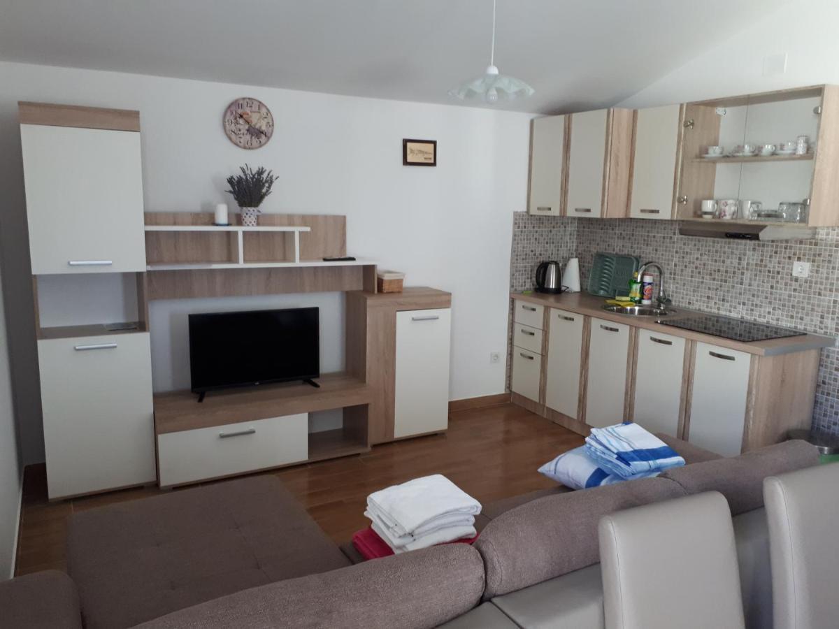 Apartmani Andrea Karlobag Zewnętrze zdjęcie