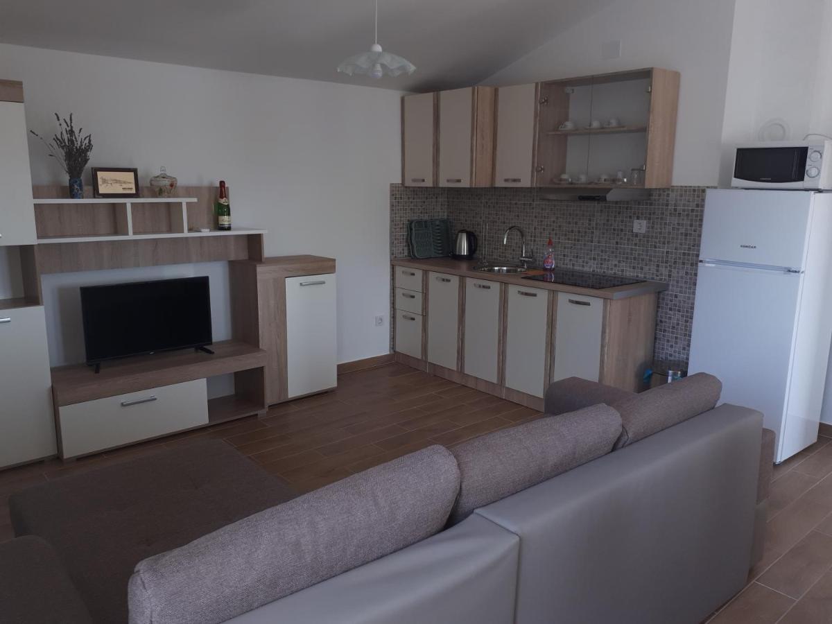 Apartmani Andrea Karlobag Zewnętrze zdjęcie