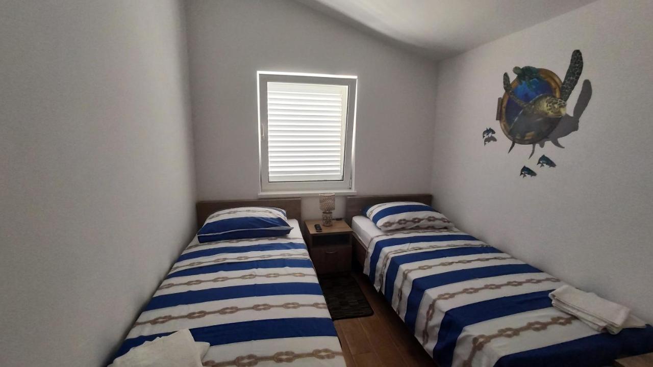 Apartmani Andrea Karlobag Zewnętrze zdjęcie